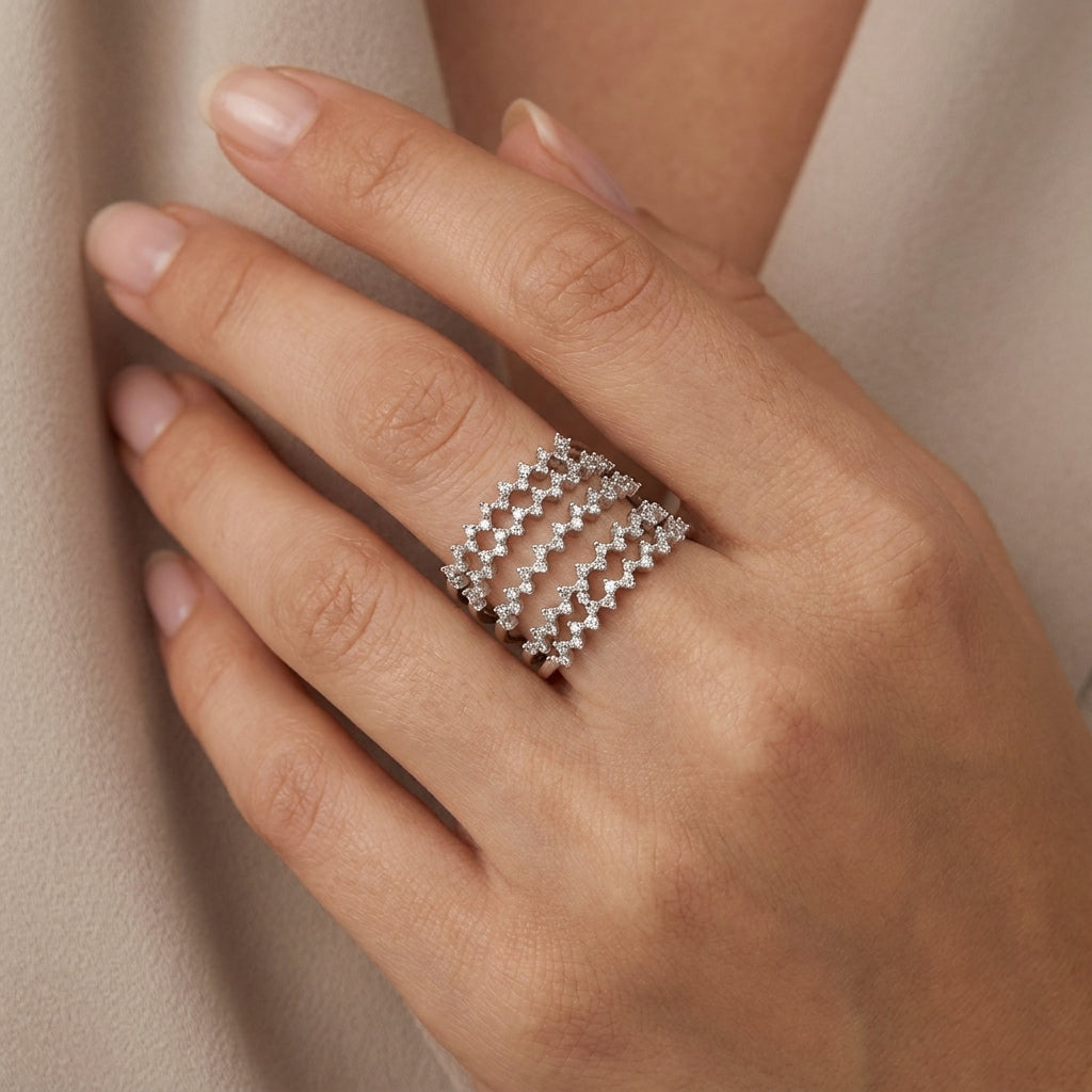 Anel em Ouro Espiral com Diamantes Paris La Belle