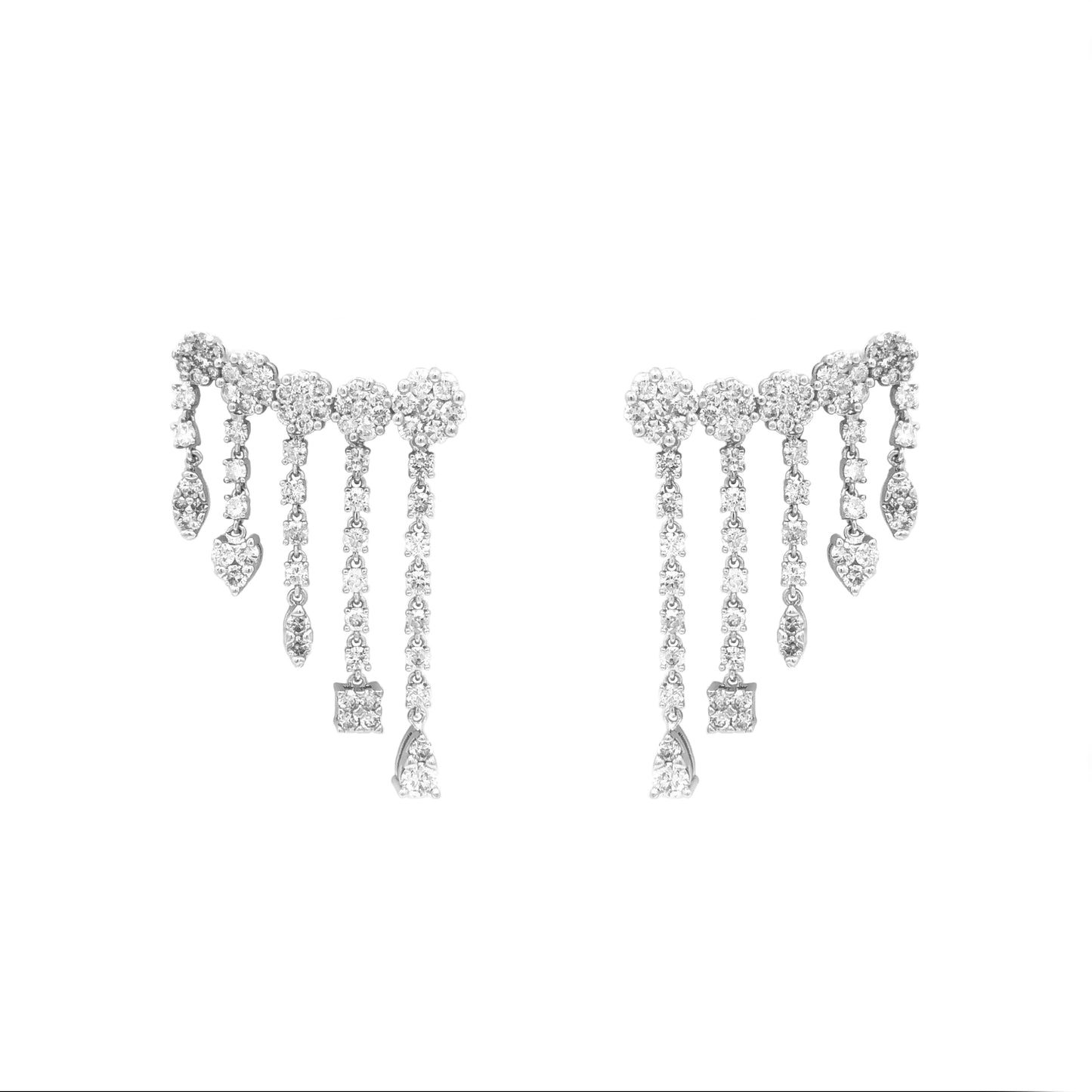 Brinco em Ouro Cravejado com Diamantes Brancos